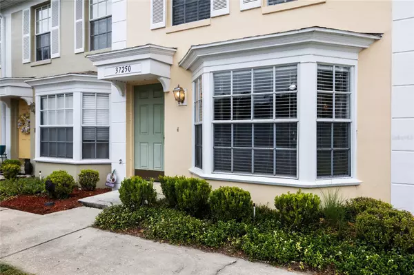 Dade City, FL 33525,37250 EMBASSY PARK LN