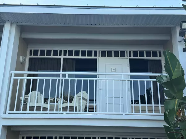 611 DESTINY DR #215, Ruskin, FL 33570