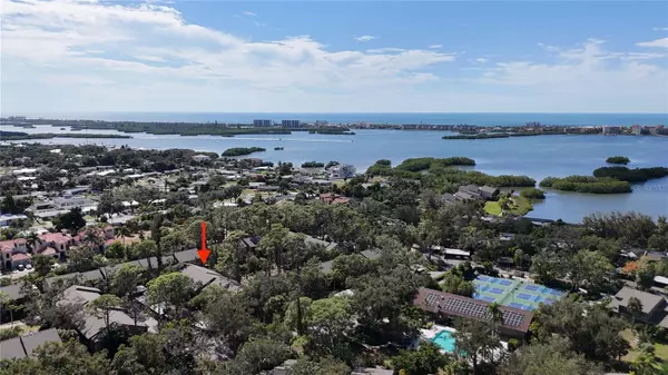 Sarasota, FL 34231,1703 PELICAN COVE RD #455