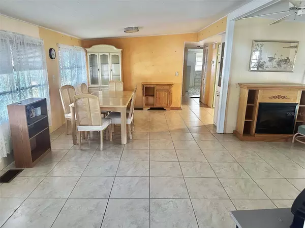 Largo, FL 33771,2000 E BAY DR #103