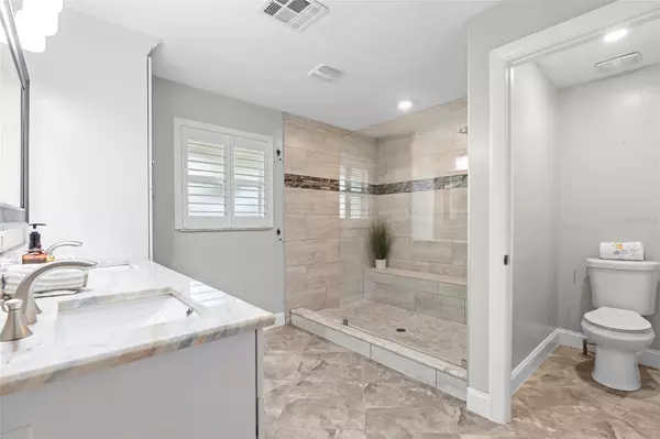 St Petersburg, FL 33711,4592 40TH ST S