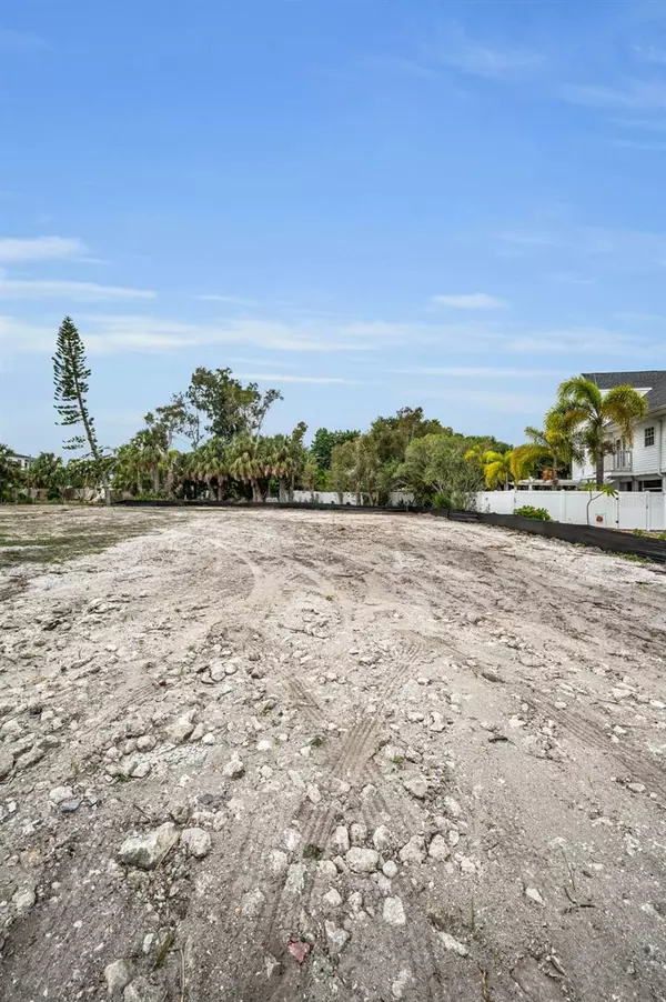 Indian Rocks Beach, FL 33785,370 12TH AVE