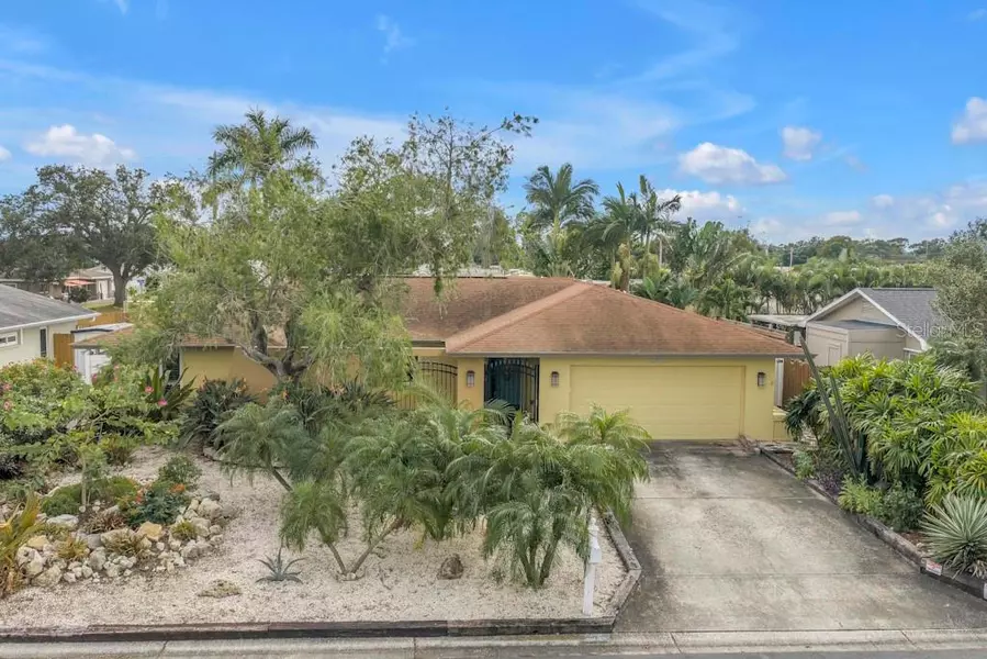 11174 90TH TER, Seminole, FL 33772