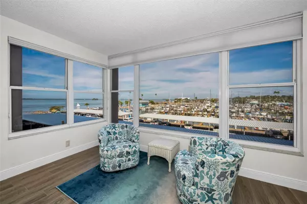 Dunedin, FL 34698,634 EDGEWATER DR #348