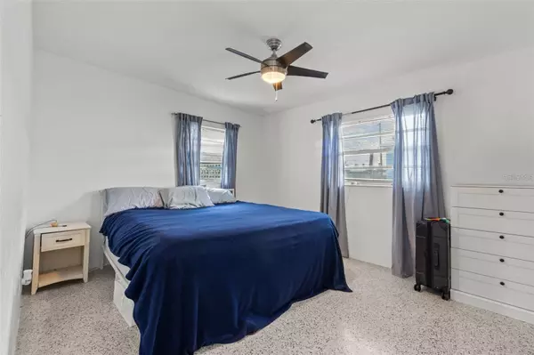 Treasure Island, FL 33706,11040 2ND ST E