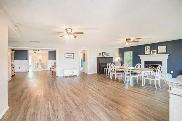 Palmetto, FL 34221,4125 89TH ST E