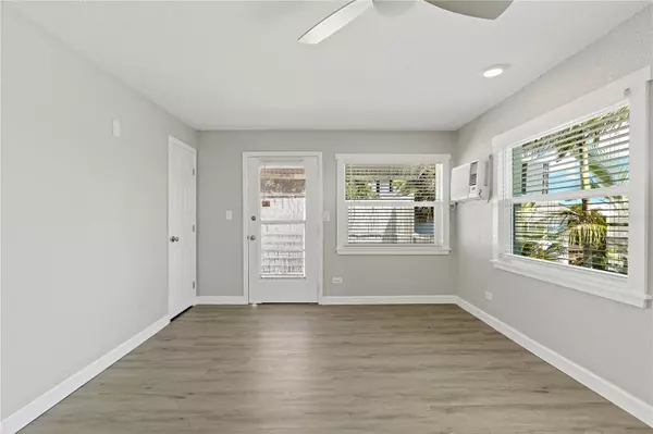 Treasure Island, FL 33706,8441 BAYSHORE DR #A