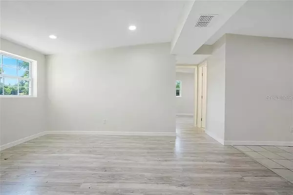 Tampa, FL 33634,6817 LARMON ST