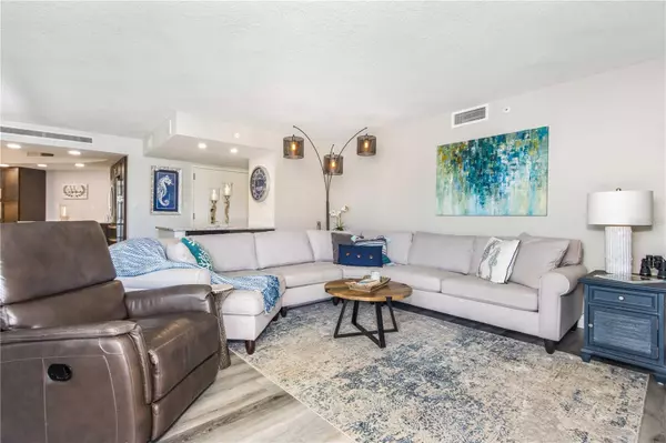 Clearwater Beach, FL 33767,690 ISLAND WAY #1005