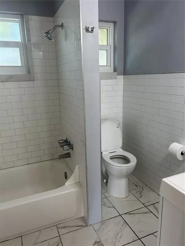 St Petersburg, FL 33709,7181 a 49TH AVE N #Main House