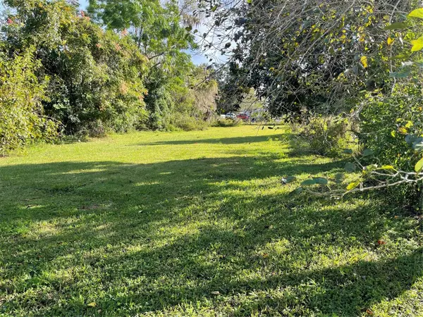 Dade City, FL 33523,37243 ROSE AVE