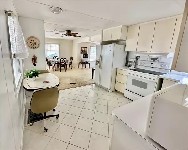 Pinellas Park, FL 33781,82267 2ND AVE N #267