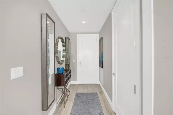 St Petersburg, FL 33701,100 1ST AVE N #2106