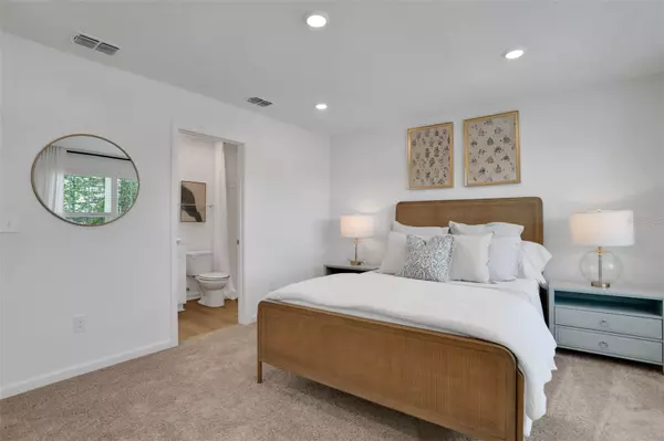 Jacksonville, FL 32221,Address not disclosed