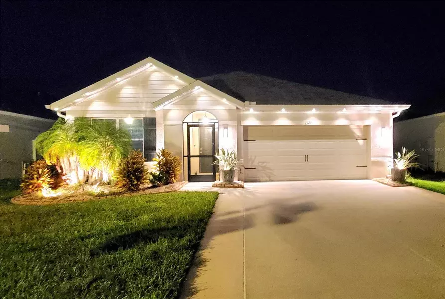 1523 GLEN GROVE LOOP, Wesley Chapel, FL 33543