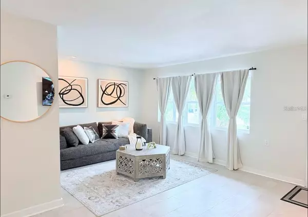 St Petersburg, FL 33703,1558 DELAWARE AVE NE