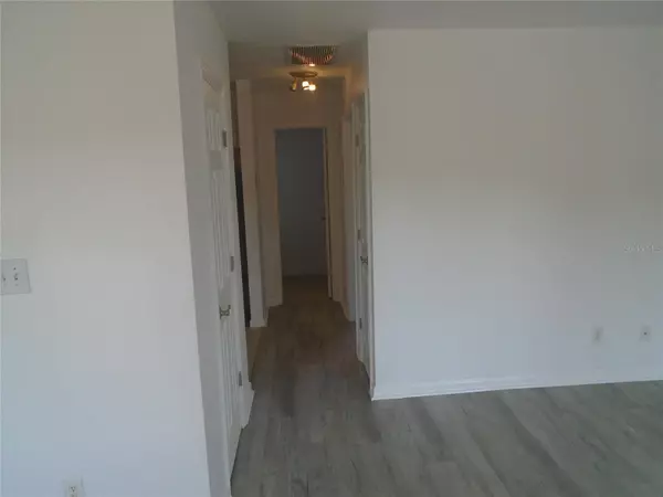 St Petersburg, FL 33705,3889 POMPANO DR SE #D