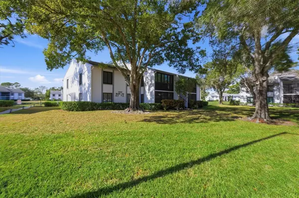 Tarpon Springs, FL 34688,1243 PINE RIDGE CIR W #D2