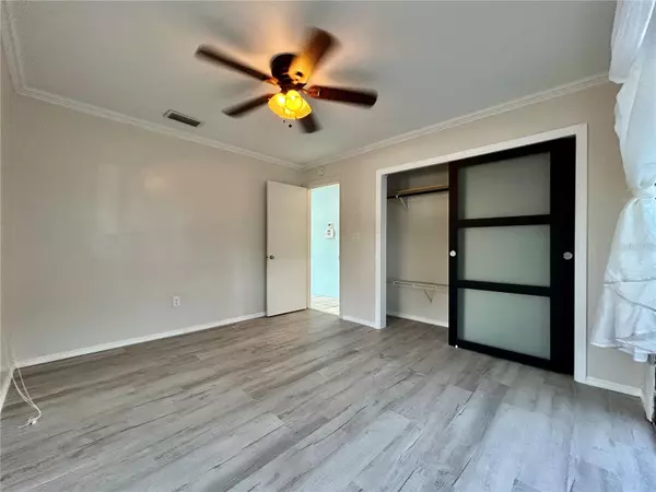 St Petersburg, FL 33707,6100 4TH AVE S