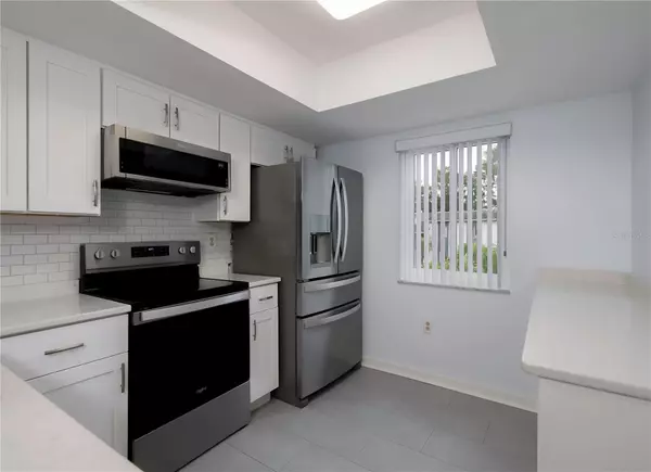 Oldsmar, FL 34677,120 CYPRESS LN #120