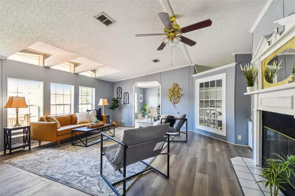 Pinellas Park, FL 33782,6151 109TH AVE N