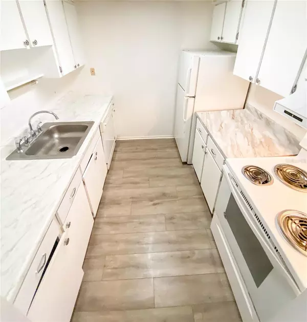 Tampa, FL 33611,4335 AEGEAN DR #108A