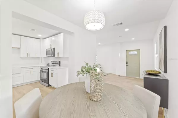 Tampa, FL 33611,3605 W ROGERS AVE