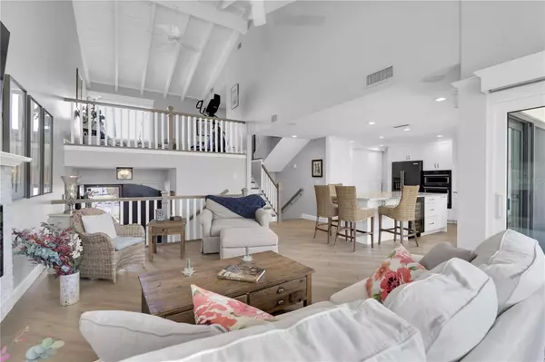 St Petersburg, FL 33715,5559 ESCONDIDA BLVD S