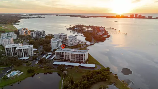 100 OAKMONT LN #703, Belleair, FL 33756