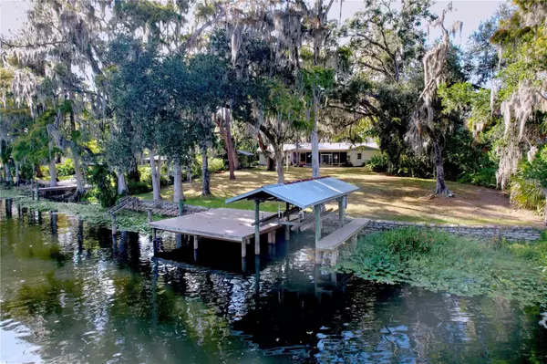 Temple Terrace, FL 33617,1601 N RIVERHILLS DR