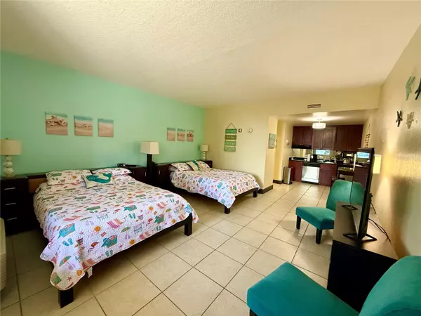 Ruskin, FL 33570,611 DESTINY DR #520