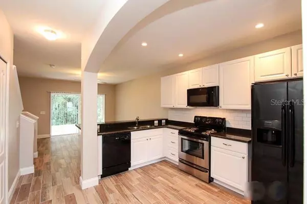 Lithia, FL 33547,15765 FISHHAWK FALLS DR