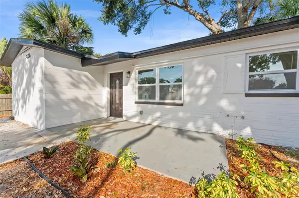 5739 DARTMOUTH AVE N, St Petersburg, FL 33710