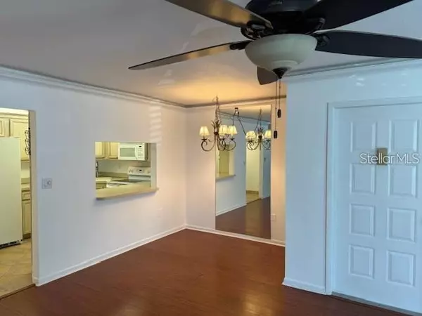 Tarpon Springs, FL 34688,1261 PINE RIDGE CIR W #E2