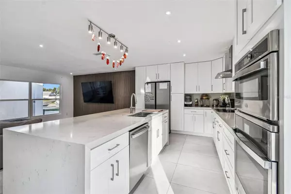 Tampa, FL 33615,7204 BRANCHWOOD CT