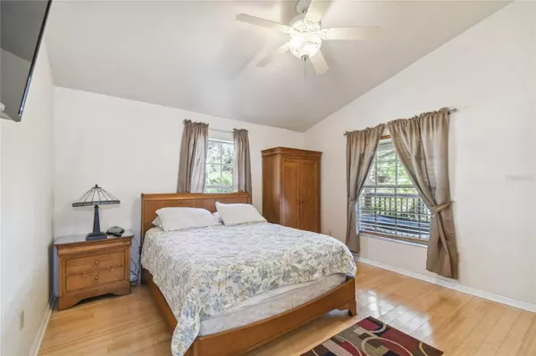 Tampa, FL 33615,5908 MOHR RD