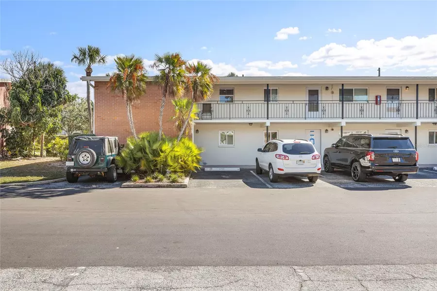 4580 OVERLOOK DR NE #293, St Petersburg, FL 33703