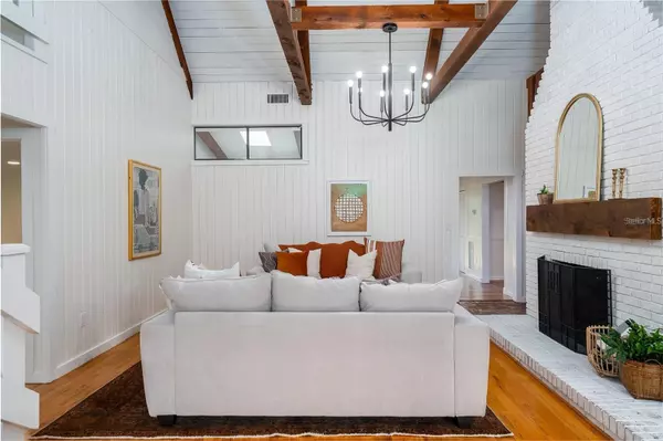 Tampa, FL 33617,8303 N RIVER OAKS CT