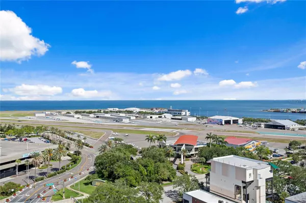 St Petersburg, FL 33701,199 DALI BLVD #PH-2