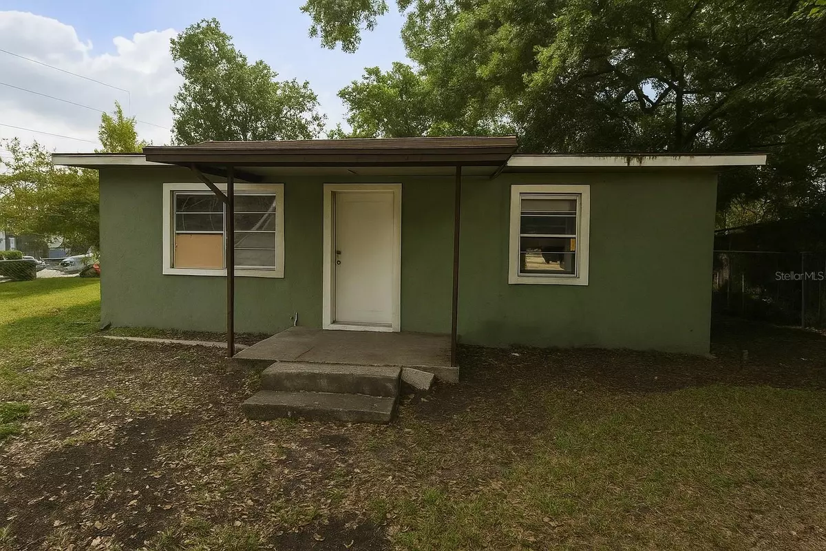 Tampa, FL 33612,10102 N 21ST ST