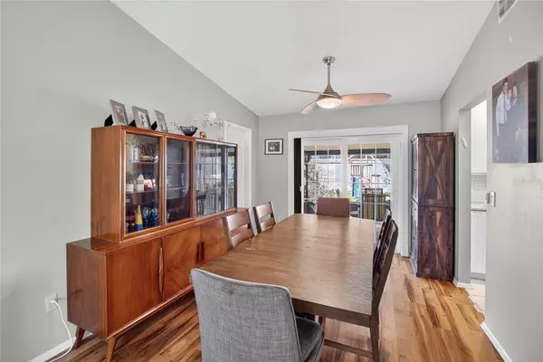 Tampa, FL 33625,5012 OAKSHIRE DR