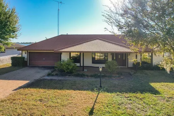 Winter Haven, FL 33881,2004 LEISURE DR