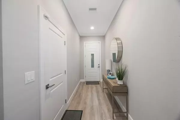 Tarpon Springs, FL 34689,789 GRAND CYPRESS LN