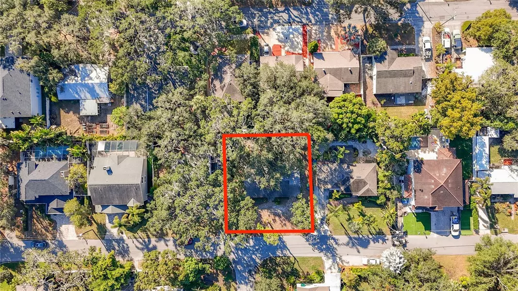 3120 W COACHMAN AVE, Tampa, FL 33611