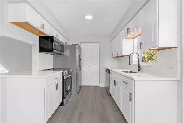 Lake Alfred, FL 33850,502 TROY LN