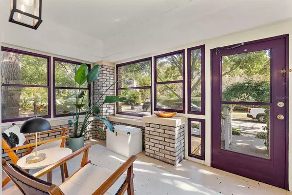 St Petersburg, FL 33705,1104 12TH ST