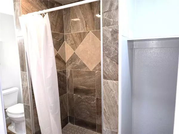 Plant City, FL 33563,905 N PARK RD