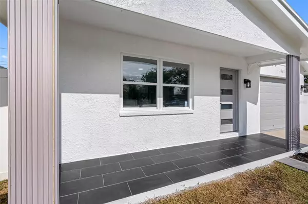 St Petersburg, FL 33703,1861 SHORE ACRES BLVD NE