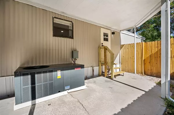 St Petersburg, FL 33709,5019 68TH ST N