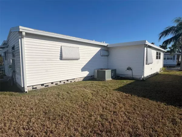 Largo, FL 33778,12651 SEMINOLE BLVD #13E